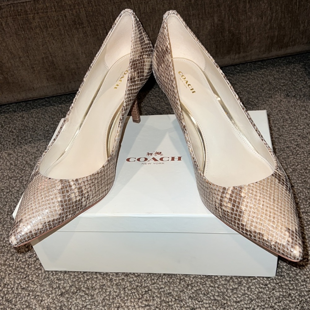 Coach Zeal Sand Printed Snake Natural/Sand Leather Pumps Size 11M